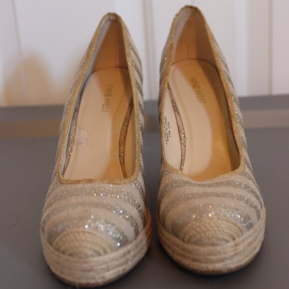 Nine West Sz 10 Espadrille Wedge Silver Metallic Stripe Gold Trim Textile Upper - Picture 1 of 16